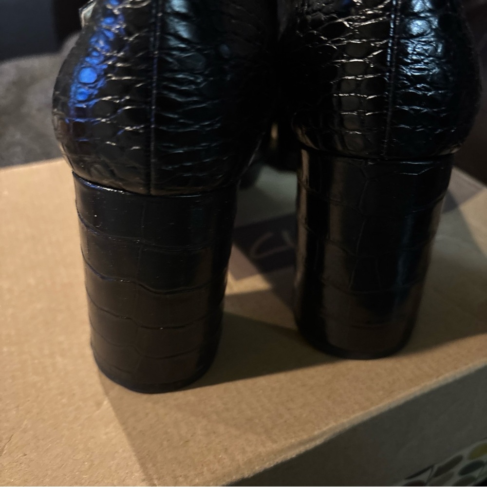 Clarks x Orla Kiely Glossy Black T-Strap Mary Jane’s platform Heels - Picture 5 of 8